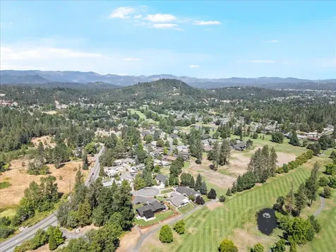 100 Covey Lane Grants Pass OR 97527