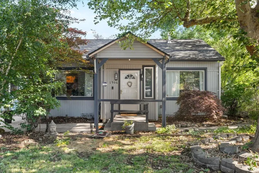 1906 Prune Street Medford OR 97501