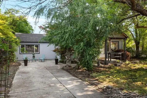 1906 Prune Street Medford OR 97501