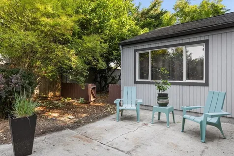 1906 Prune Street Medford OR 97501