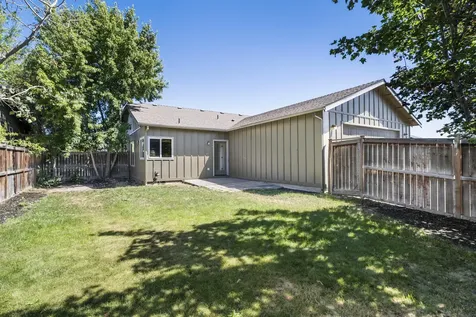 20653 Songbird Lane Bend OR 97702