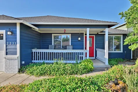 2211 Arlington Drive Medford OR 97501