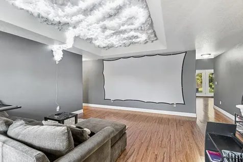 2211 Arlington Drive Medford OR 97501