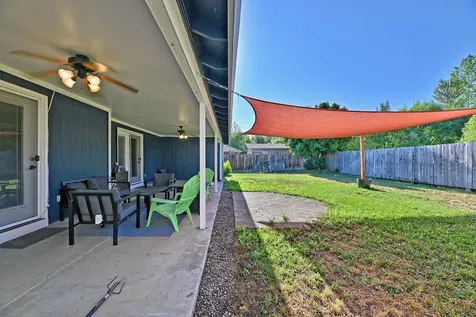 2211 Arlington Drive Medford OR 97501