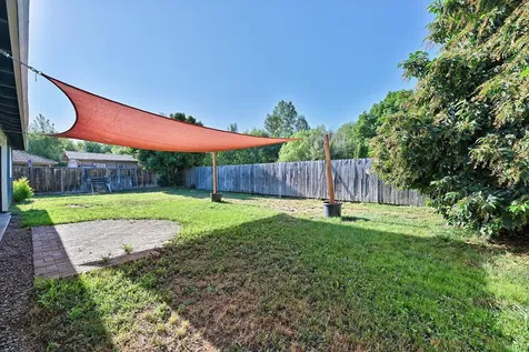 2211 Arlington Drive Medford OR 97501