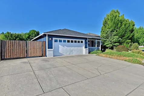 2211 Arlington Drive Medford OR 97501
