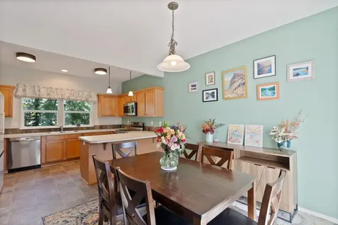 3564 SW Salmon Avenue Redmond OR 97756