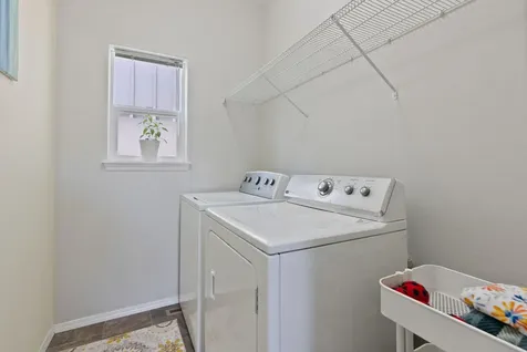 3564 SW Salmon Avenue Redmond OR 97756