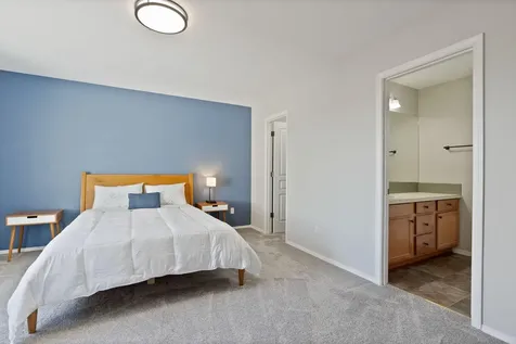 3564 SW Salmon Avenue Redmond OR 97756