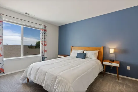3564 SW Salmon Avenue Redmond OR 97756