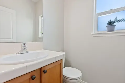 3564 SW Salmon Avenue Redmond OR 97756