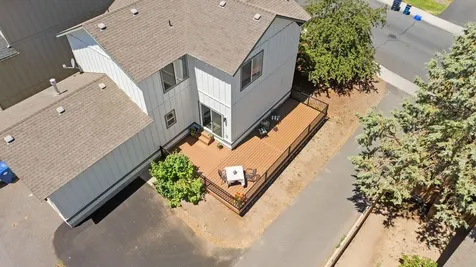 3564 SW Salmon Avenue Redmond OR 97756