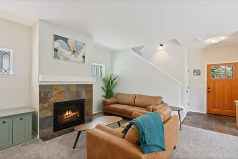 3564 SW Salmon Avenue Redmond OR 97756