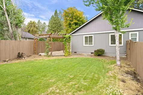 19801 Water Fowl Lane Bend OR 97702