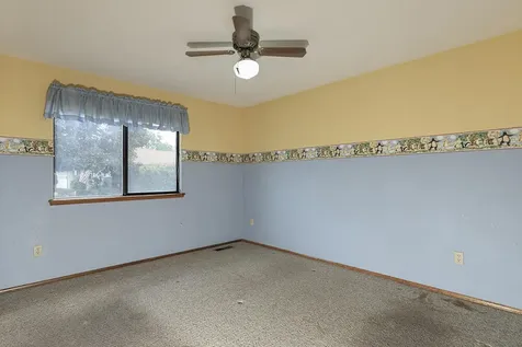 910 NW Carol Drive Grants Pass OR 97526
