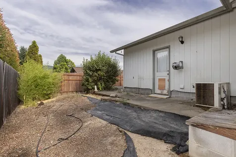 910 NW Carol Drive Grants Pass OR 97526