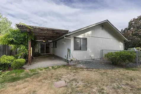 910 NW Carol Drive Grants Pass OR 97526