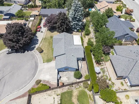 910 NW Carol Drive Grants Pass OR 97526