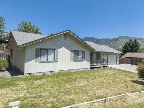910 NW Carol Drive Grants Pass OR 97526