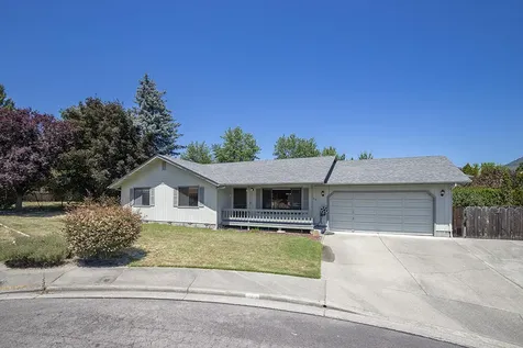 910 NW Carol Drive Grants Pass OR 97526