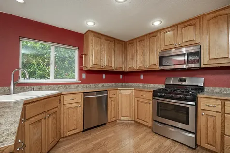 910 NW Carol Drive Grants Pass OR 97526