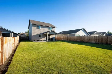 2383 SW Newberry Loop Redmond OR 97756