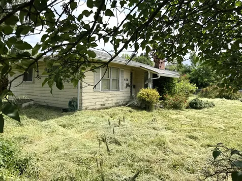 406 SE M Street Grants Pass OR 97526