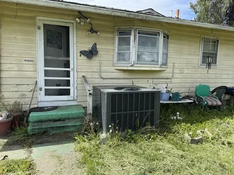 406 SE M Street Grants Pass OR 97526