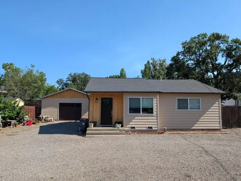 698 Wilson Road Central Point OR 97502