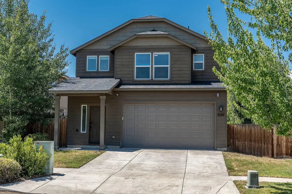 1049 SE 6th Street Bend OR 97702