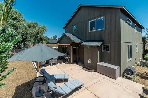 1049 SE 6th Street Bend OR 97702