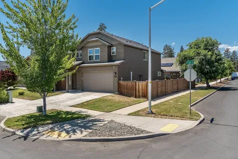 1049 SE 6th Street Bend OR 97702