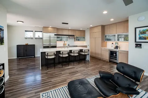 1049 SE 6th Street Bend OR 97702
