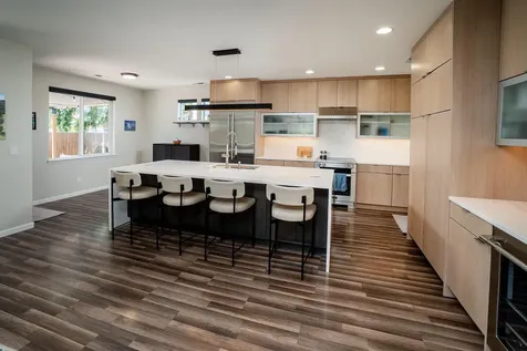 1049 SE 6th Street Bend OR 97702