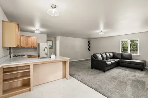 3806 Jumpoff Joe Creek Road Grants Pass OR 97526