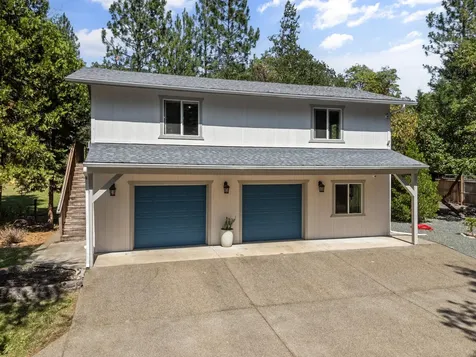 3806 Jumpoff Joe Creek Road Grants Pass OR 97526