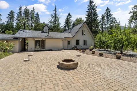 3806 Jumpoff Joe Creek Road Grants Pass OR 97526
