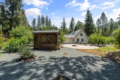 3806 Jumpoff Joe Creek Road Grants Pass OR 97526