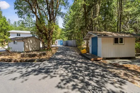 3806 Jumpoff Joe Creek Road Grants Pass OR 97526