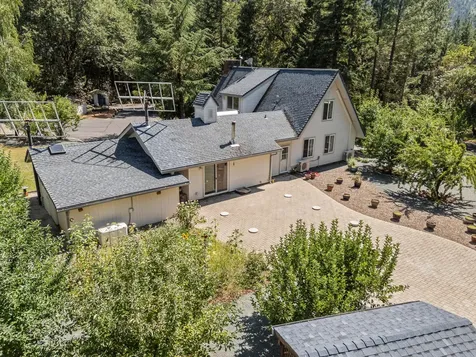 3806 Jumpoff Joe Creek Road Grants Pass OR 97526