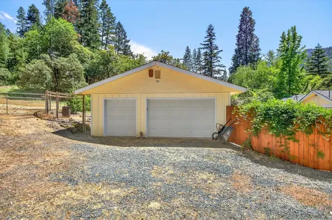 831 Savage Creek Road Grants Pass OR 97527