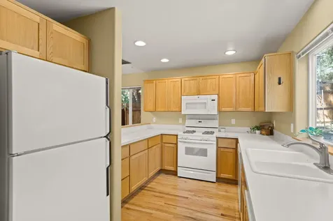 2152 NW Torrey Pines Drive Bend OR 97703