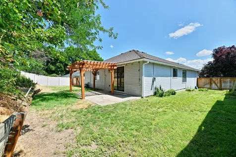 2767 Brookside Drive Medford OR 97504