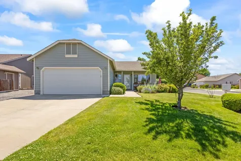 537 NE Marigold Street Madras OR 97741