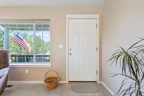 537 NE Marigold Street Madras OR 97741
