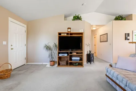 537 NE Marigold Street Madras OR 97741