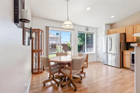 537 NE Marigold Street Madras OR 97741