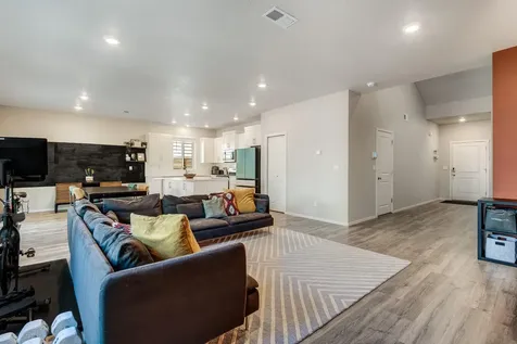 61617 SE Lorenzo Drive Bend OR 97702