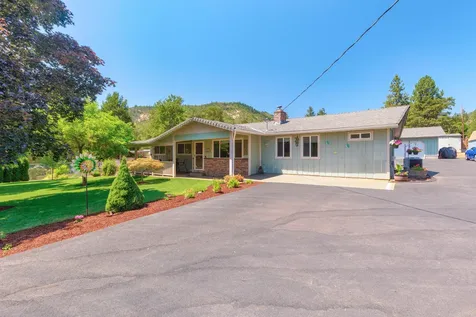 114 Tracy Drive Grants Pass OR 97527