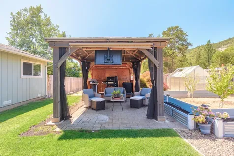 114 Tracy Drive Grants Pass OR 97527